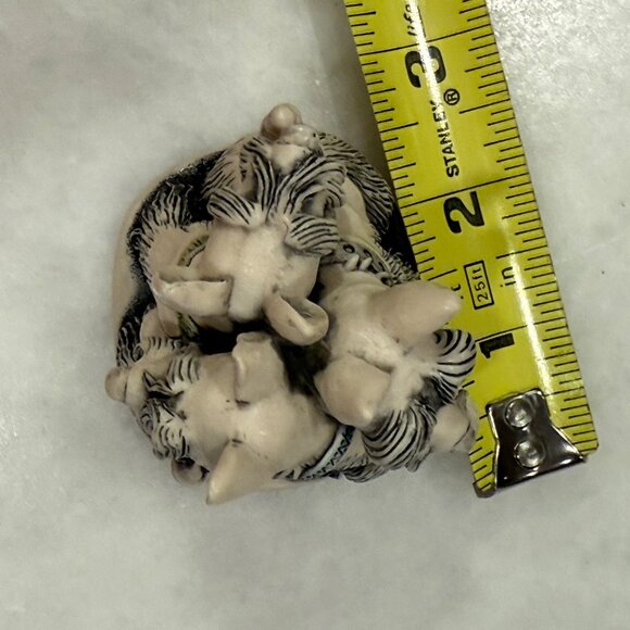 Harmony Kingdom Scotland Yard Dog Figurine Collectible Box Made in England 2001 - Picture 15 of 15